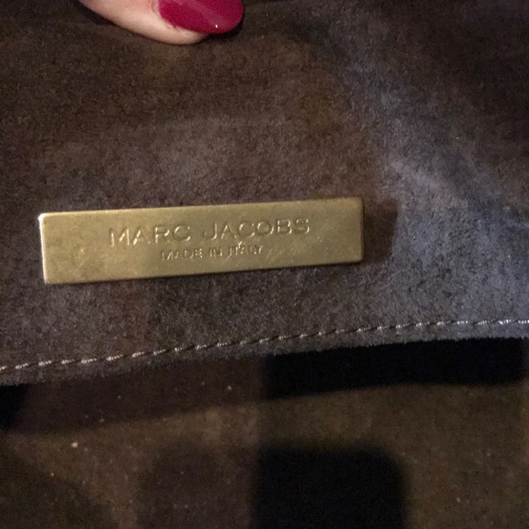 Authentic Marc Jacobs Handbag- Magenta Gold Detail - Picture 8 of 8